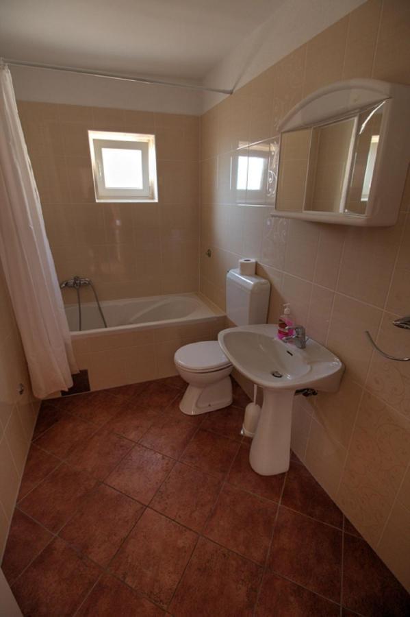 Ferienwohnung Kaka Sveti Juraj Exterior foto